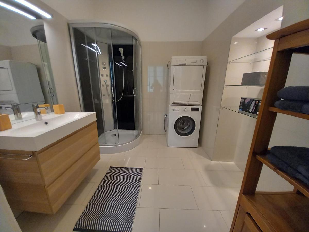 Korvin One Apartman Папа Экстерьер фото